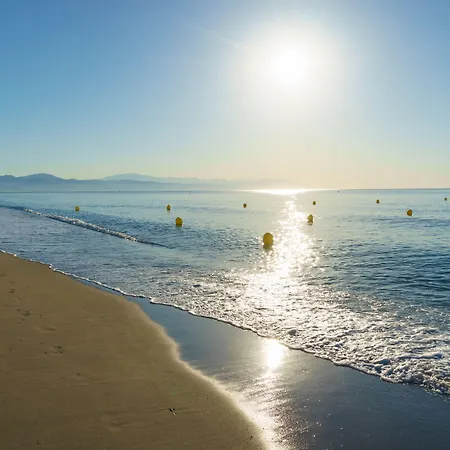 Ξενοδοχείο Isabel Τορρεμολίνος